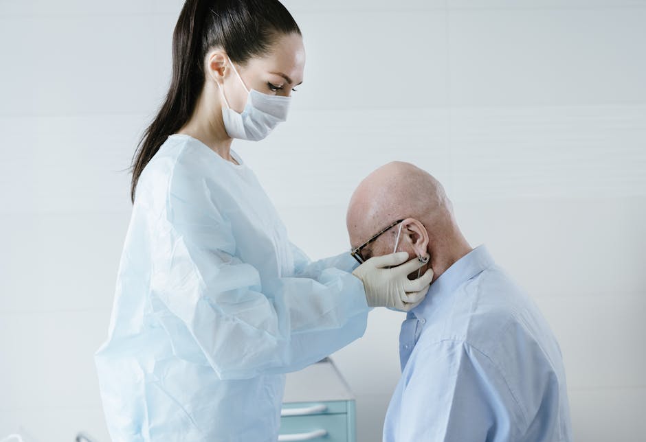 Doctor examines patient's ear, wearing masks and gloves — chakkar kyun aata hai | Dr. Prateek Porwal, ENT